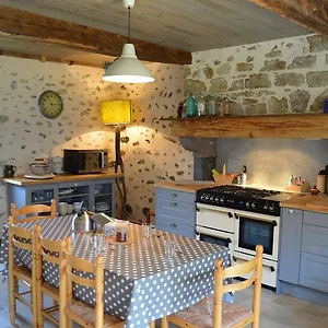 https://gite-les-arrebourits-3-clefs.midi-pyreneeshotels.com